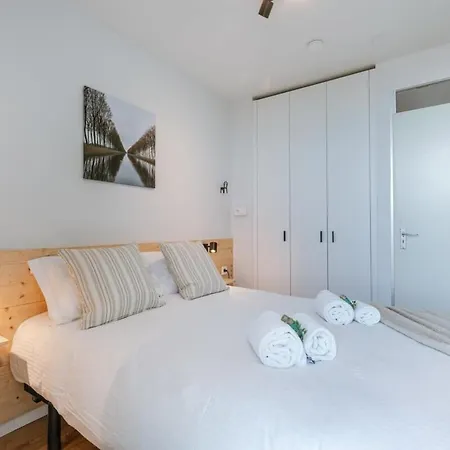 Huswell - Cosy With Frontal Seaview Apartment